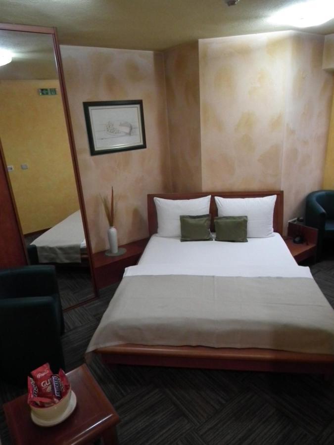 Hotel Kerber Podgorica Luaran gambar