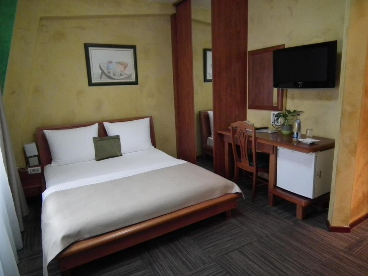 Hotel Kerber Podgorica Luaran gambar