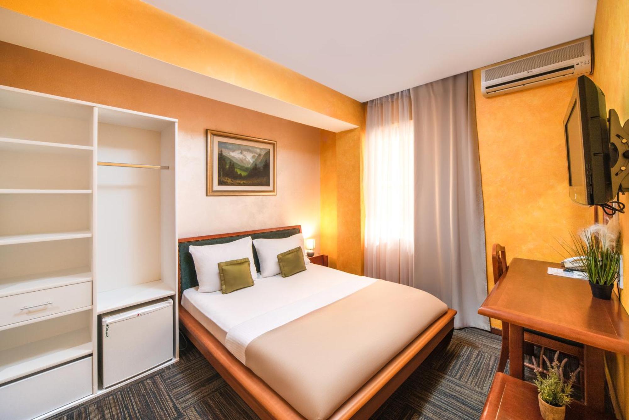Hotel Kerber Podgorica Luaran gambar